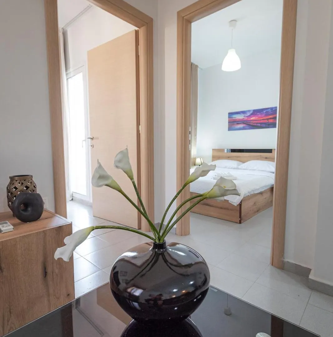 Cinema Flat By Rentalspro - Nea Moudania Halkidiki Апартаменты